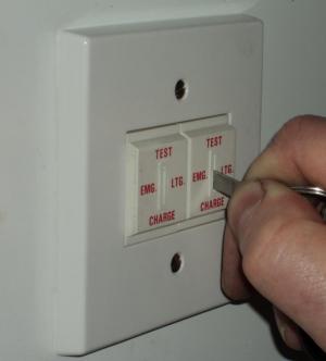 https://www.electricaltestingcertification.co.uk/sites/default/files/Emergency%20lighting%201_0.jpg